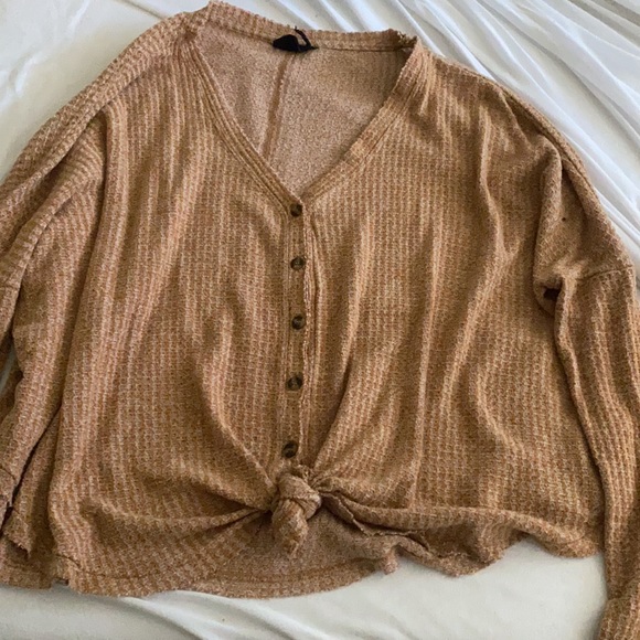 Urban Outfitters Sweater - Picture 3 of 6